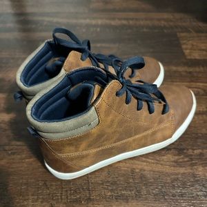 Boys Size 6 boots